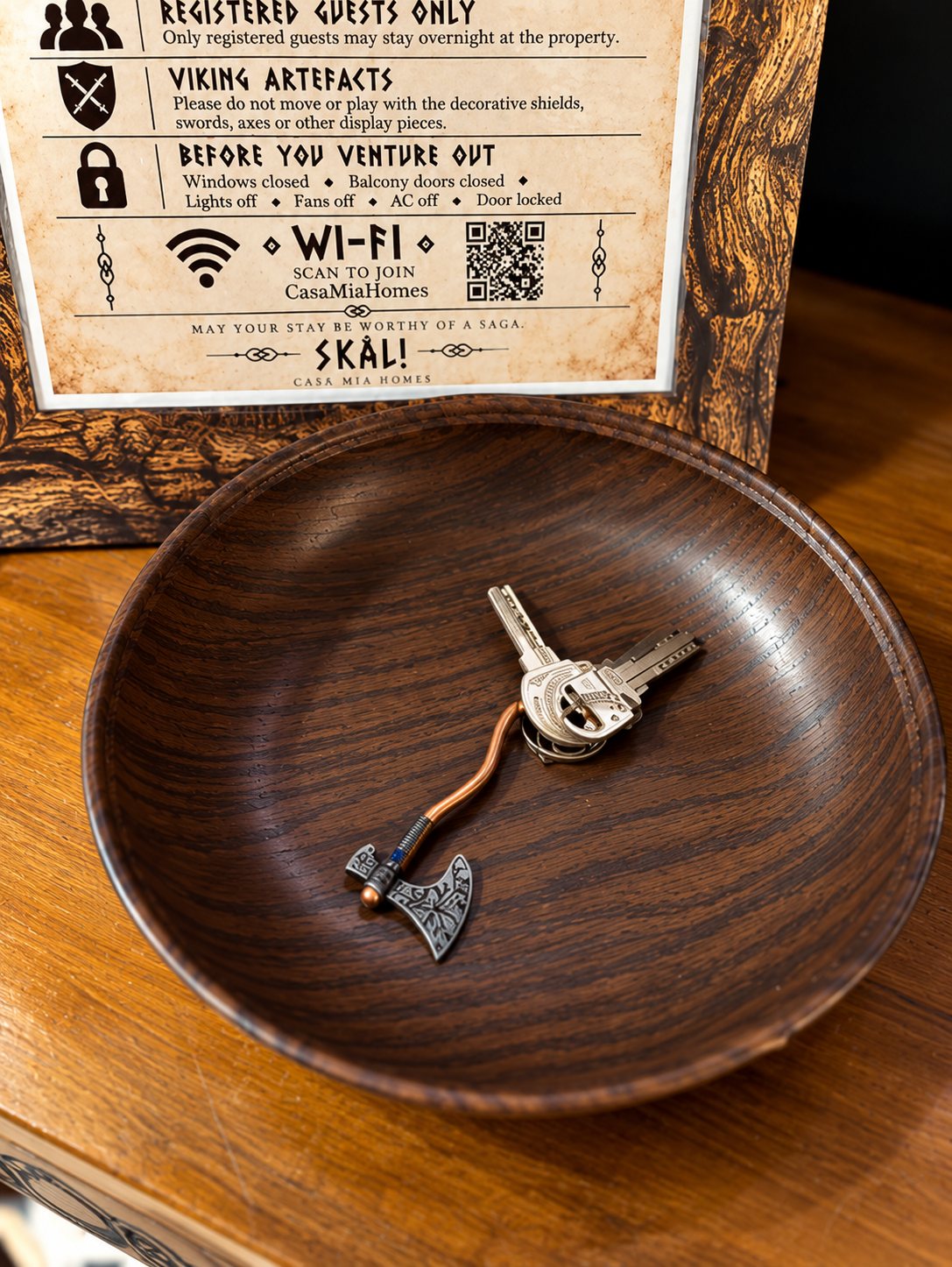 Keys and carved bowl