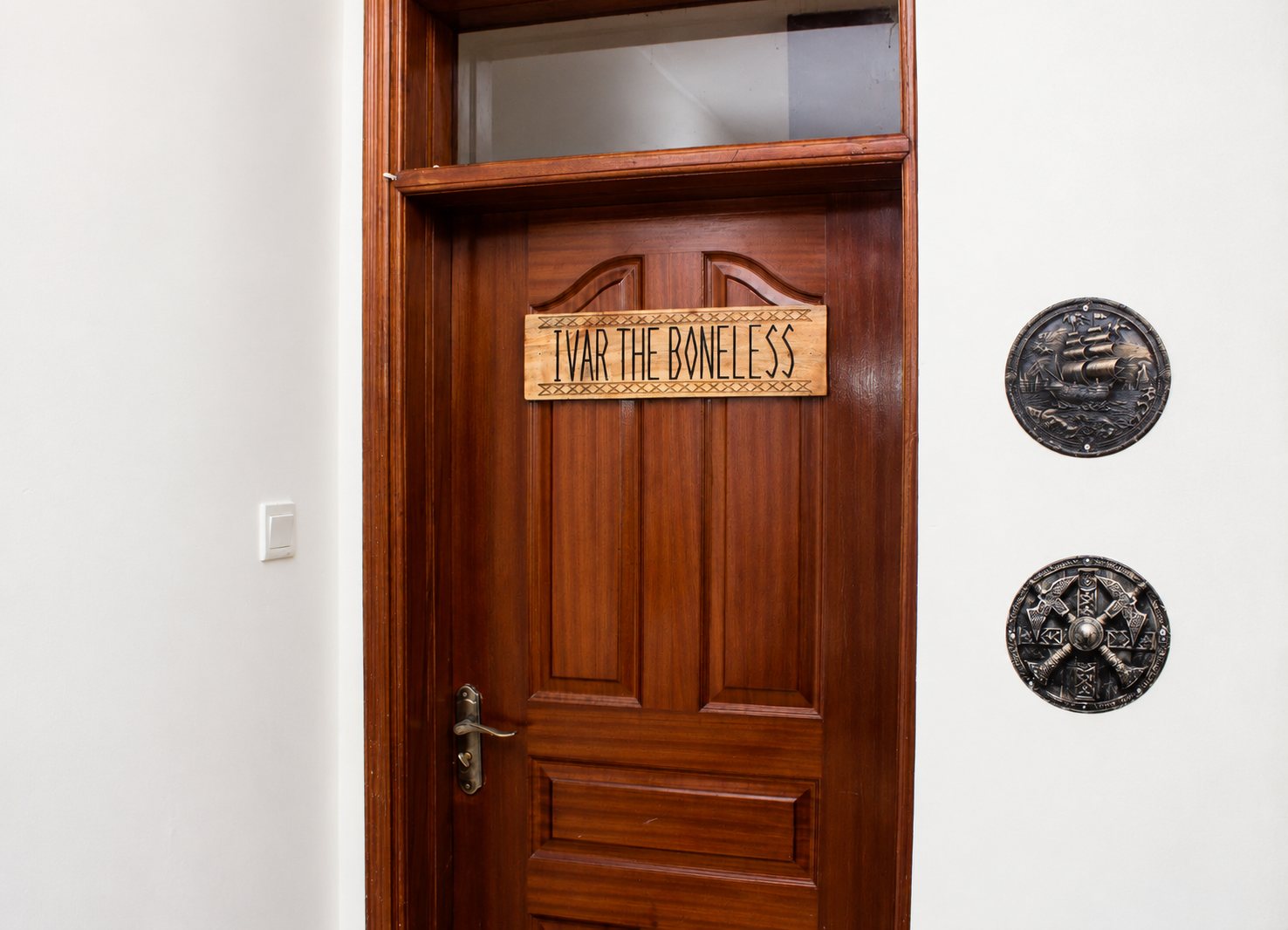 Interior door nameplate