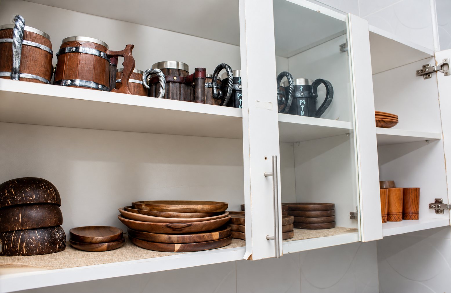 Tankards and serving pieces