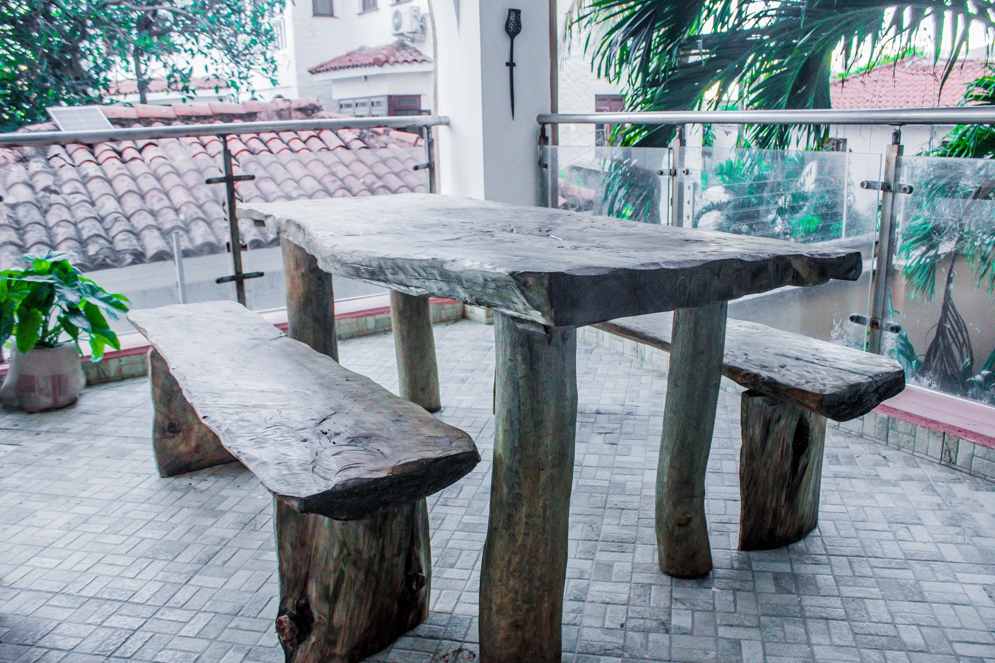 Terrace table
