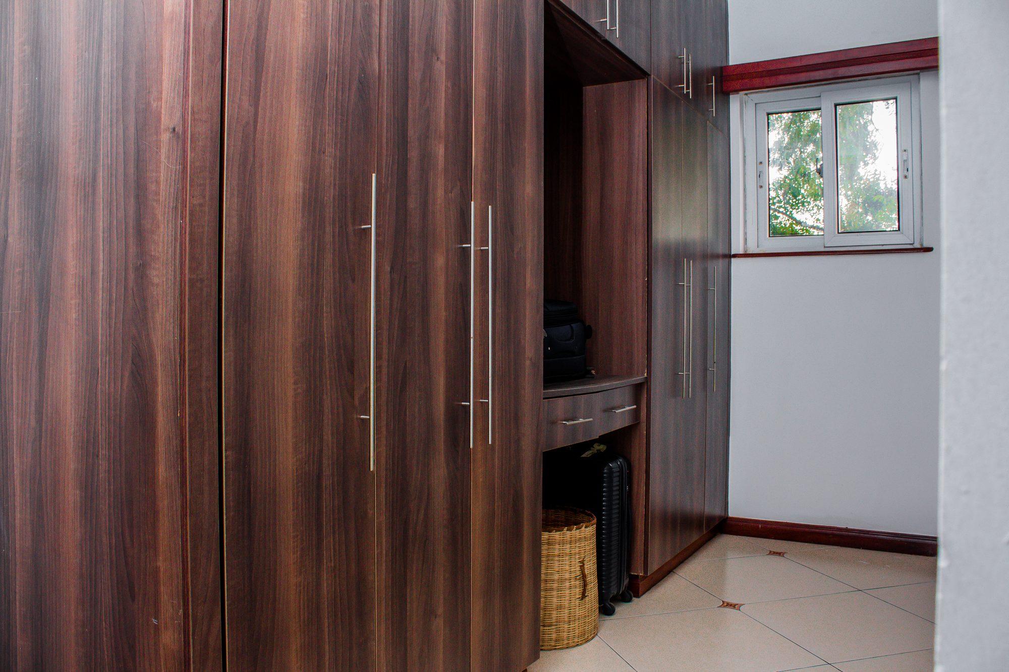 King Ragnar’s Quarters · wardrobe