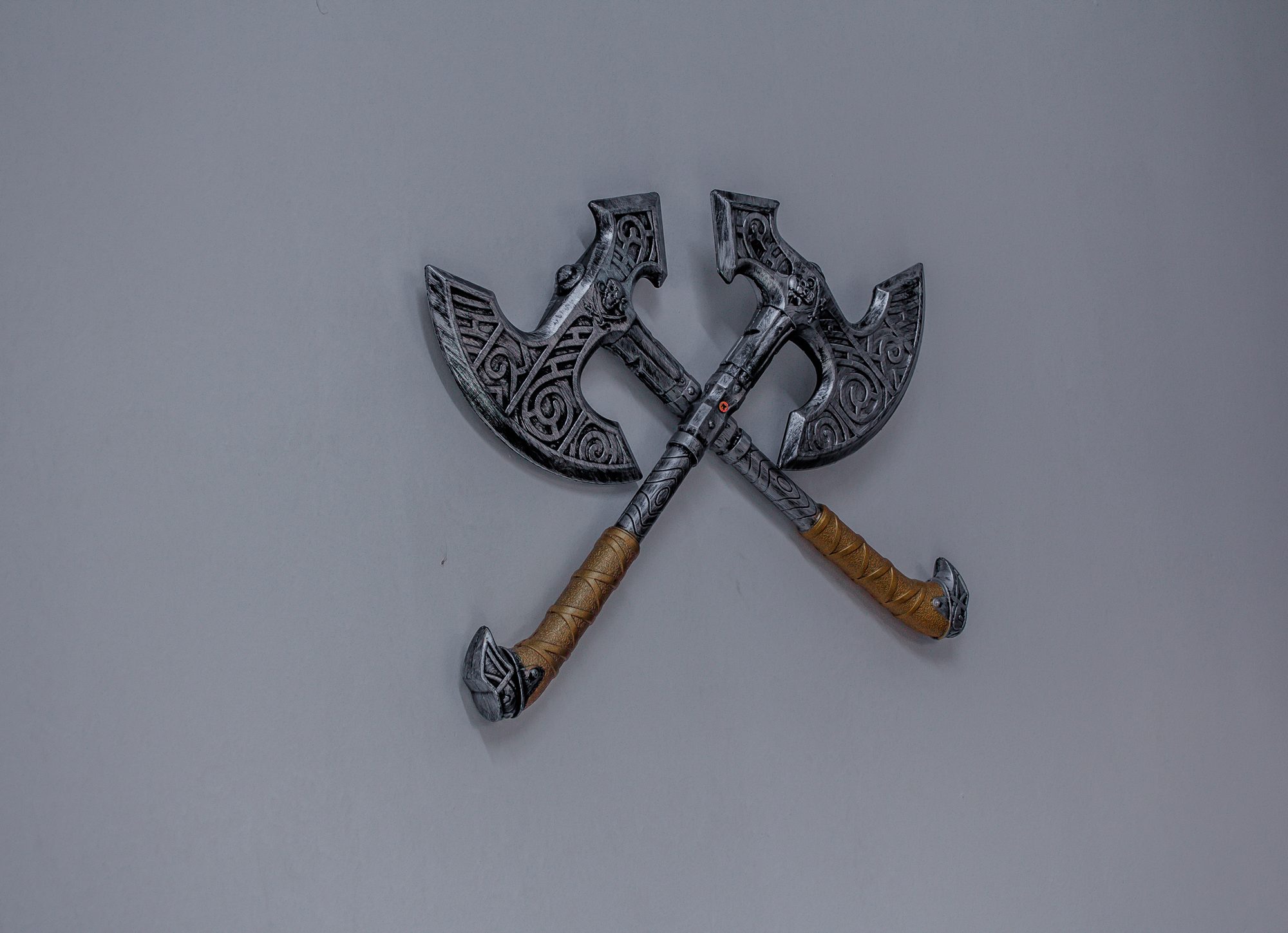 Crossed Viking axes